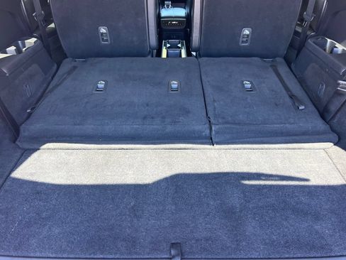 Used 2025 Nissan Pathfinder SL w/ SL Premium Package FWD image 16