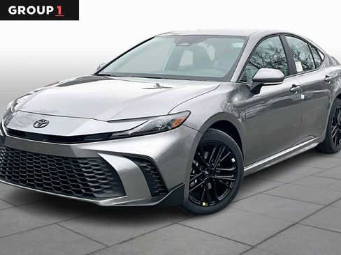 New 2026 Toyota Camry SE image 1