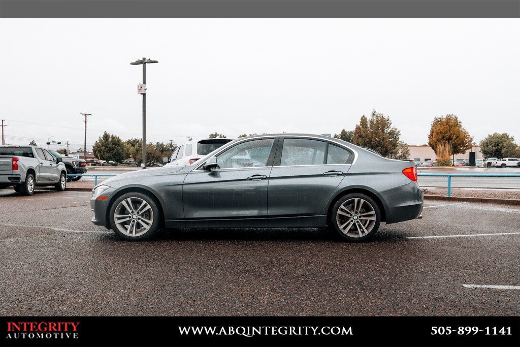 Used 2013 BMW 328i xDrive Sedan AWD/4WD image 4