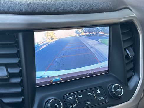 Used 2019 GMC Acadia Denali image 18