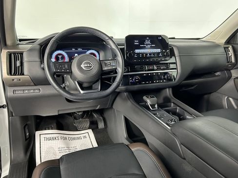 Used 2024 Nissan Pathfinder Platinum AWD/4WD image 19