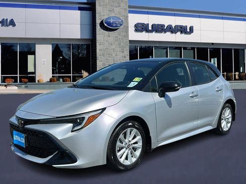 Used 2025 Toyota Corolla SE w/ SE Package FWD image 1