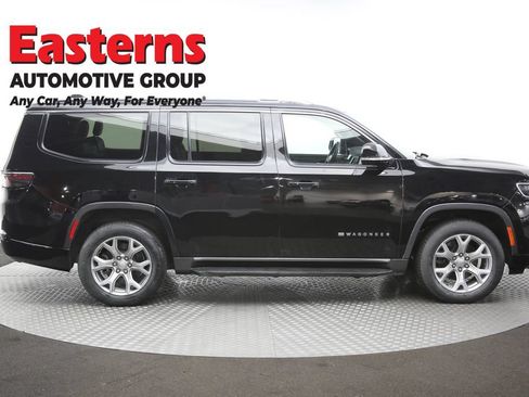 Used 2022 Jeep Wagoneer Series II AWD/4WD image 45