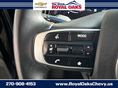 Used 2025 Kia Sportage EX FWD image 15
