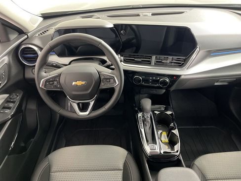 New 2026 Chevrolet Trax LT w/ Driver Confidence Package FWD image 12
