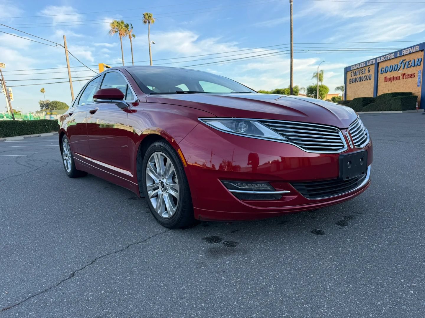 Used 2015 Lincoln MKZ Hybrid w/ Equipment Group 201A Select FWD image 3