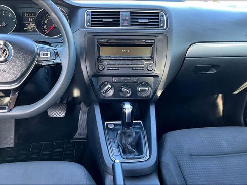 Used 2015 Volkswagen Jetta SE image 5