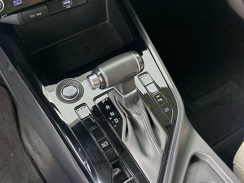 Used 2023 Kia Niro EX FWD image 17