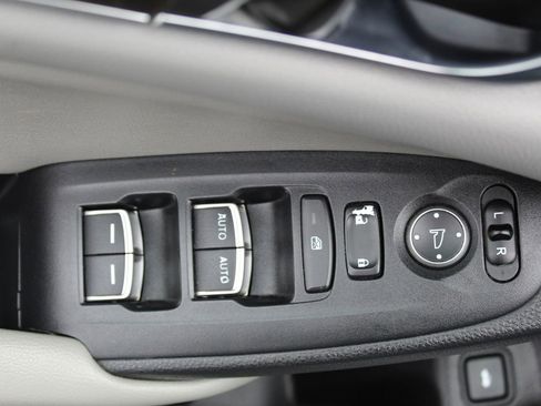 Used 2019 Honda Accord EX image 30