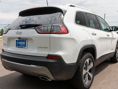 Used 2019 Jeep Cherokee Limited AWD/4WD image 6