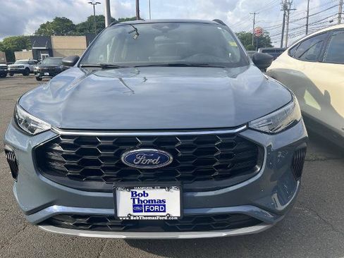 Certified 2023 Ford Escape ST-Line w/ Tech Pack #1 AWD/4WD image 4
