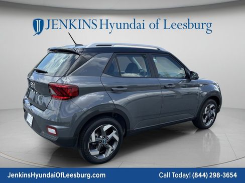 New 2026 Hyundai Venue SEL FWD image 5