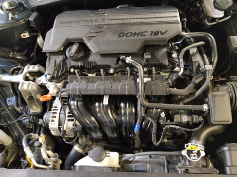 Used 2024 Hyundai Elantra SEL w/ Convenience Package image 30