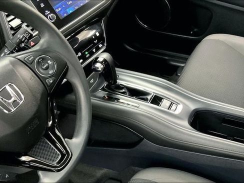 Used 2019 Honda HR-V EX image 16