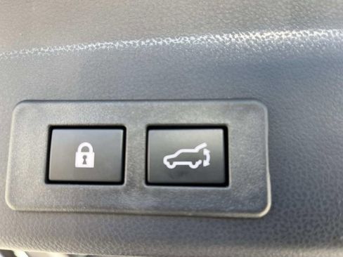 Used 2024 Subaru Ascent Onyx Edition image 21