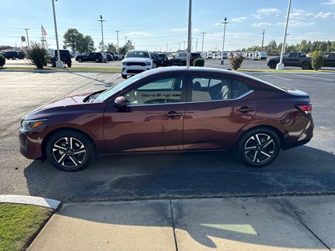 Used 2024 Nissan Sentra SV image 6