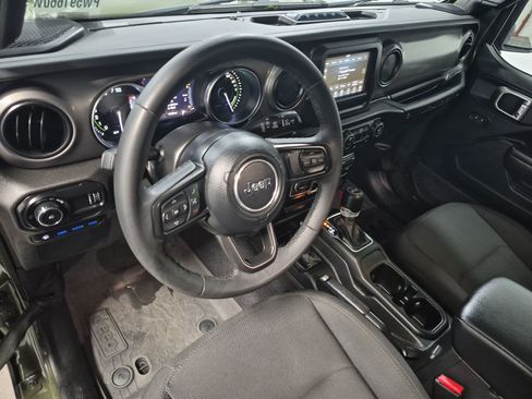 Used 2023 Jeep Wrangler Unlimited AWD/4WD image 17