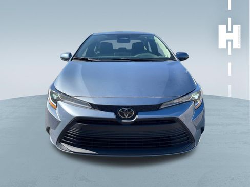 Used 2024 Toyota Corolla LE FWD image 2
