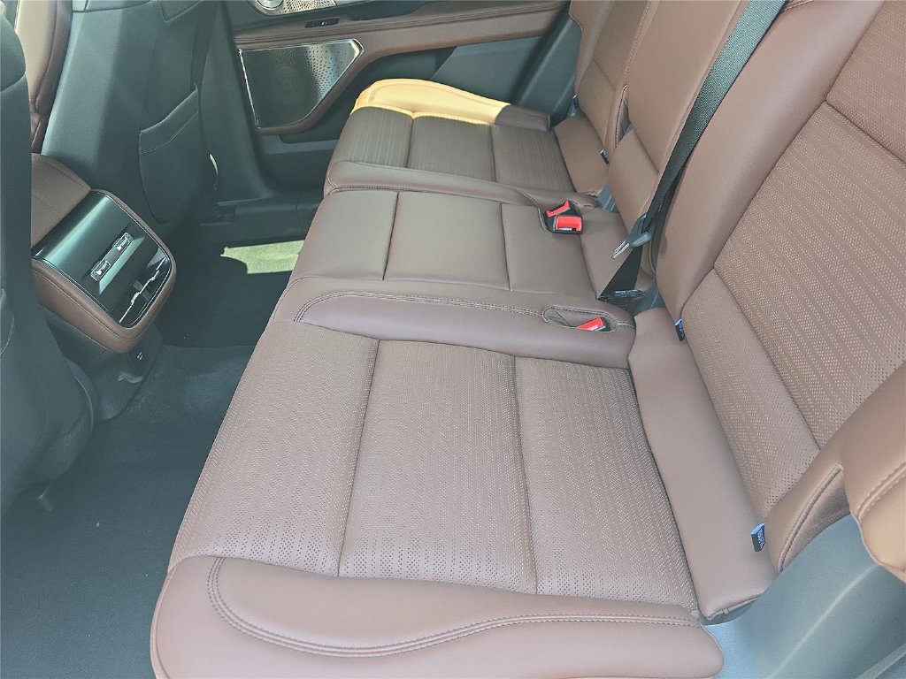 New 2026 Lincoln Nautilus Reserve AWD/4WD image 11
