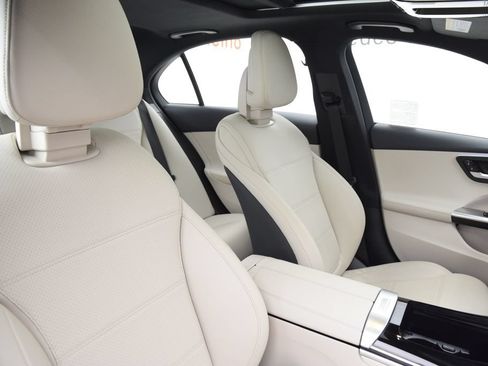 Used 2023 Mercedes-Benz C 300 Sedan image 17