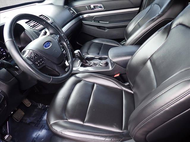 Used 2019 Ford Explorer XLT w/ Equipment Group 202A AWD/4WD image 12
