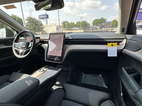 New 2025 Volvo EX90 Plus image 10