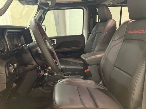 Used 2024 Jeep Wrangler Unlimited Rubicon image 11