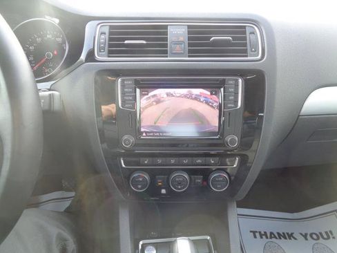 Used 2018 Volkswagen Jetta SEL image 31