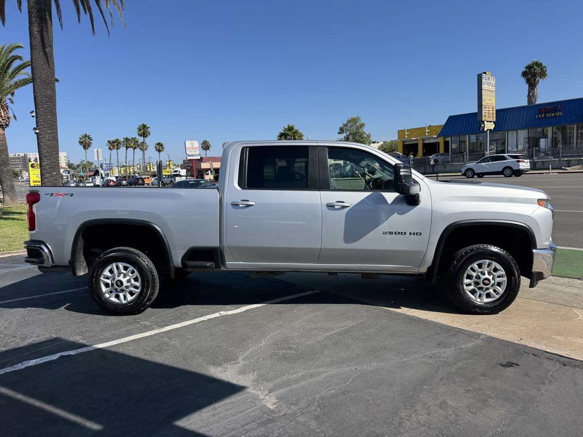 Used 2023 Chevrolet Silverado 2500 LT w/ Convenience Package AWD/4WD image 7