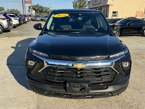 Used 2024 Chevrolet TrailBlazer LS w/ LS Convenience Package image 2
