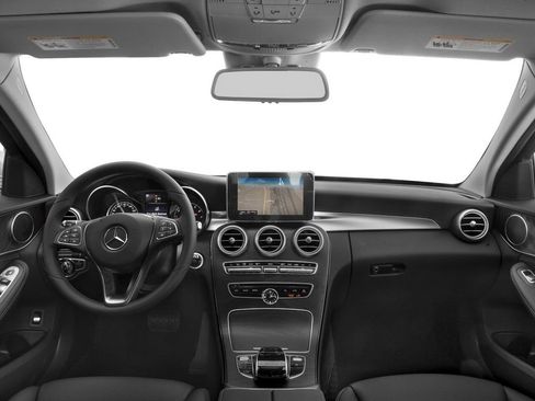 Used 2018 Mercedes-Benz C 300 Sedan image 4