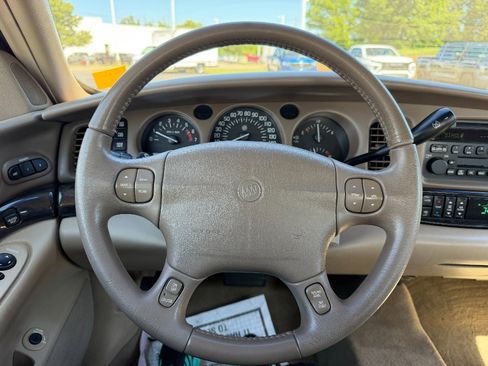 Used 2005 Buick Le Sabre Limited w/ Celebration Edition Package FWD image 30