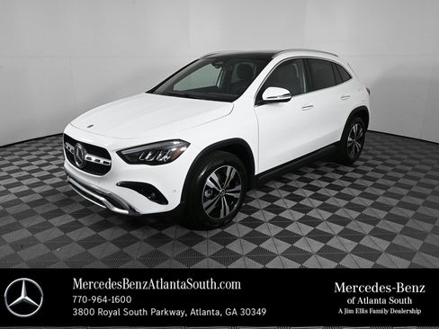 Certified 2025 Mercedes-Benz GLA 250 image 1
