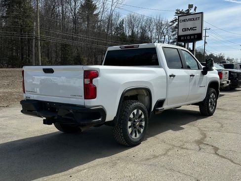 Used 2024 Chevrolet Silverado 2500 Custom w/ Custom Convenience Package image 3