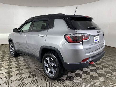Used 2022 Jeep Compass Trailhawk w/ Sun and Sound Group AWD/4WD image 5