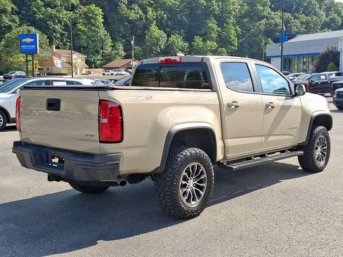 Used 2022 Chevrolet Colorado ZR2 AWD/4WD image 6