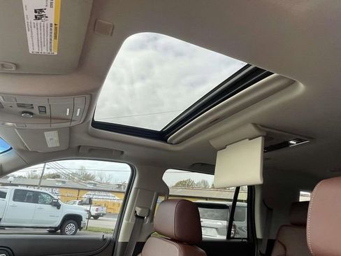 Used 2018 Chevrolet Tahoe Premier image 18