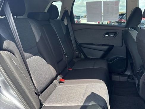 Certified 2022 Nissan Rogue SV image 15