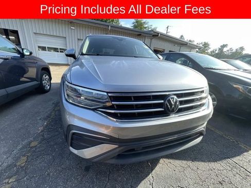 Used 2024 Volkswagen Tiguan SE AWD/4WD image 13