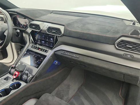 Used 2023 Lamborghini Urus Performante AWD/4WD image 52
