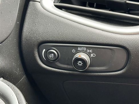 Used 2023 Chevrolet Malibu LT image 19