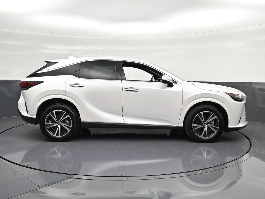 Used 2025 Lexus RX 350 FWD w/ Technology Package image 4