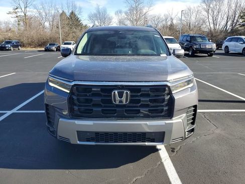New 2026 Honda Pilot Touring image 16