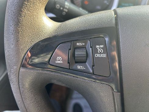 Used 2015 Chevrolet Equinox LS image 18