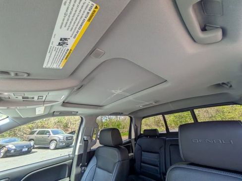 Used 2018 GMC Sierra 1500 Denali w/ Denali Ultimate Package AWD/4WD image 28