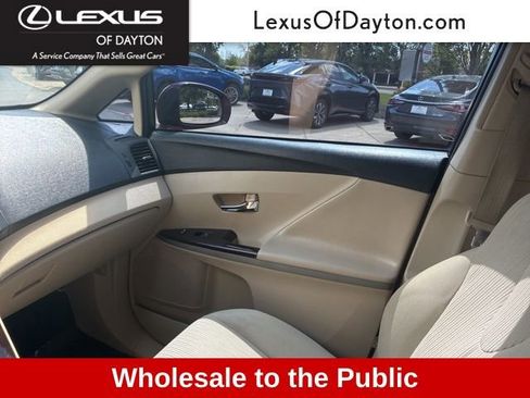 Used 2010 Toyota Venza AWD image 32