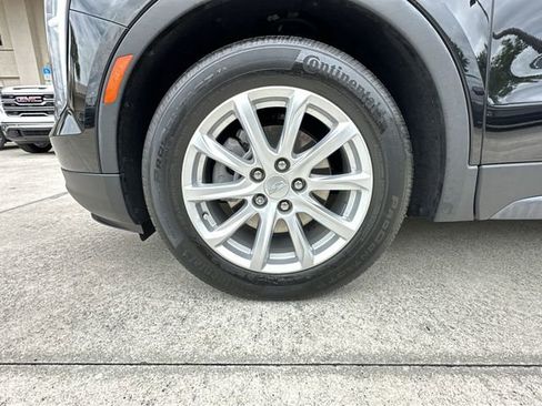 Certified 2022 Cadillac XT4 Luxury w/ Driver Awareness Package image 18