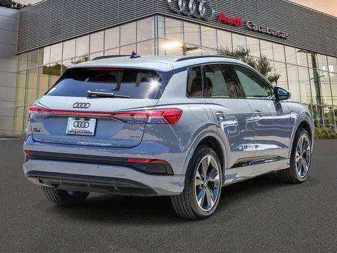 Used 2023 Audi Q4 e-tron Premium Plus w/ Premium Plus AWD/4WD image 4