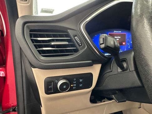 Used 2020 Ford Escape Titanium w/ Titanium Premium Package 2.0 AWD/4WD image 36