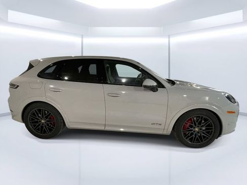 Certified 2025 Porsche Cayenne GTS AWD/4WD image 8